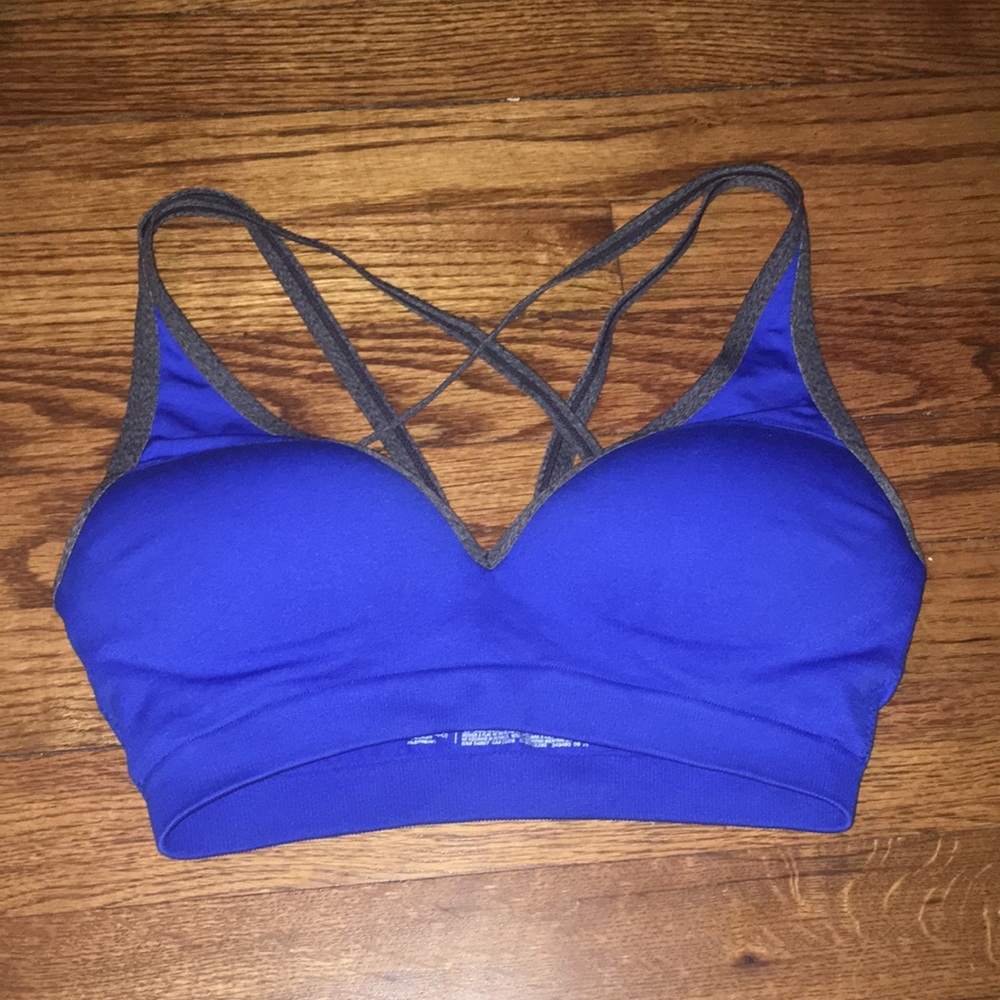 Pink push-up sport bra